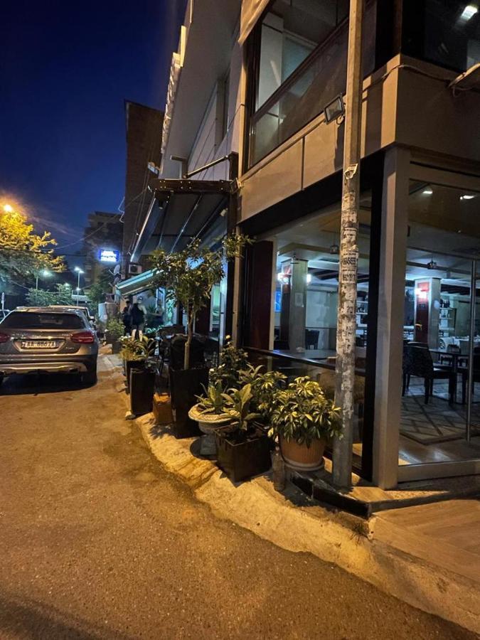 Hotel Piemonte Tirana Exteriör bild