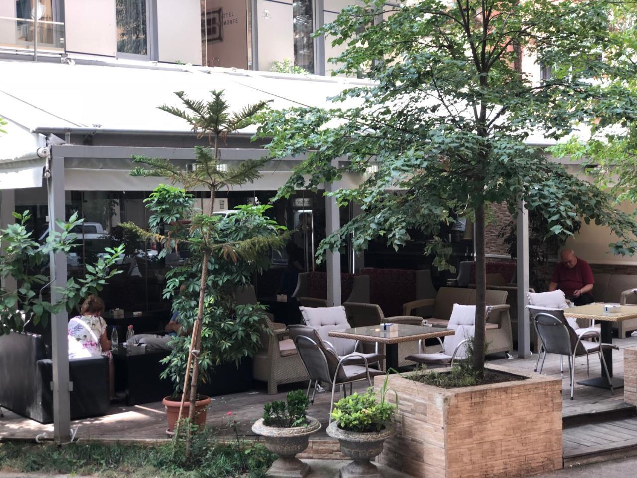 Hotel Piemonte Tirana Exteriör bild